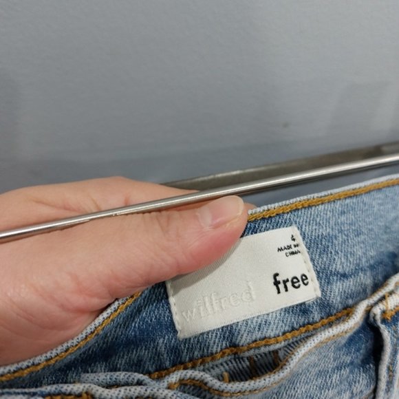 Aritzia Wilfred Free Jovovich Denim Shorts Size 4 - Picture 5 of 7
